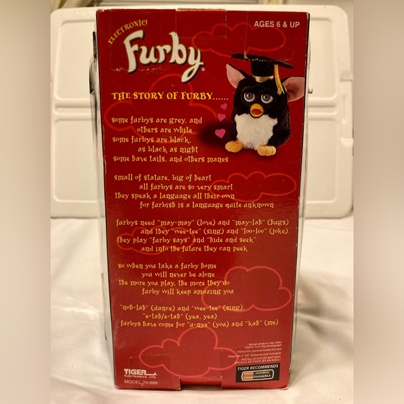 Electronic FURBY Special Limited Edition Graduate👩🎓 - Picture 4 of 9
